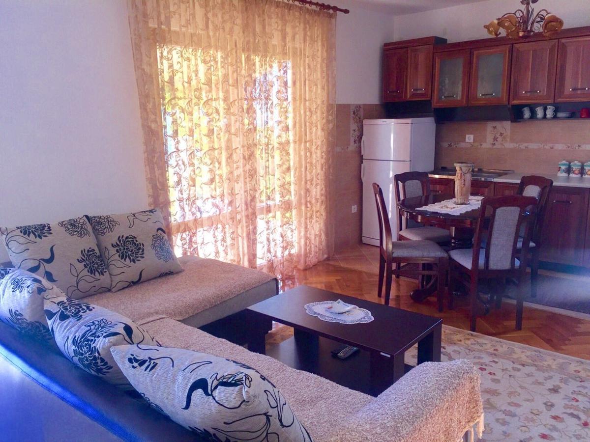 Holiday Home Gazevic 威尔帕扎 外观 照片